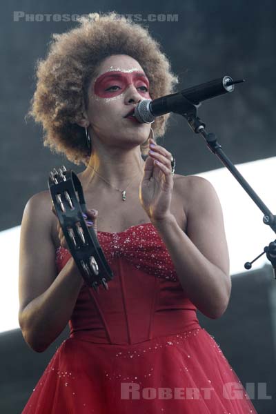 MARTINA TOPLEY BIRD - 2010-08-28 - SAINT CLOUD - Domaine National - Scene de l'Industrie - Martina Gillian Topley-Bird